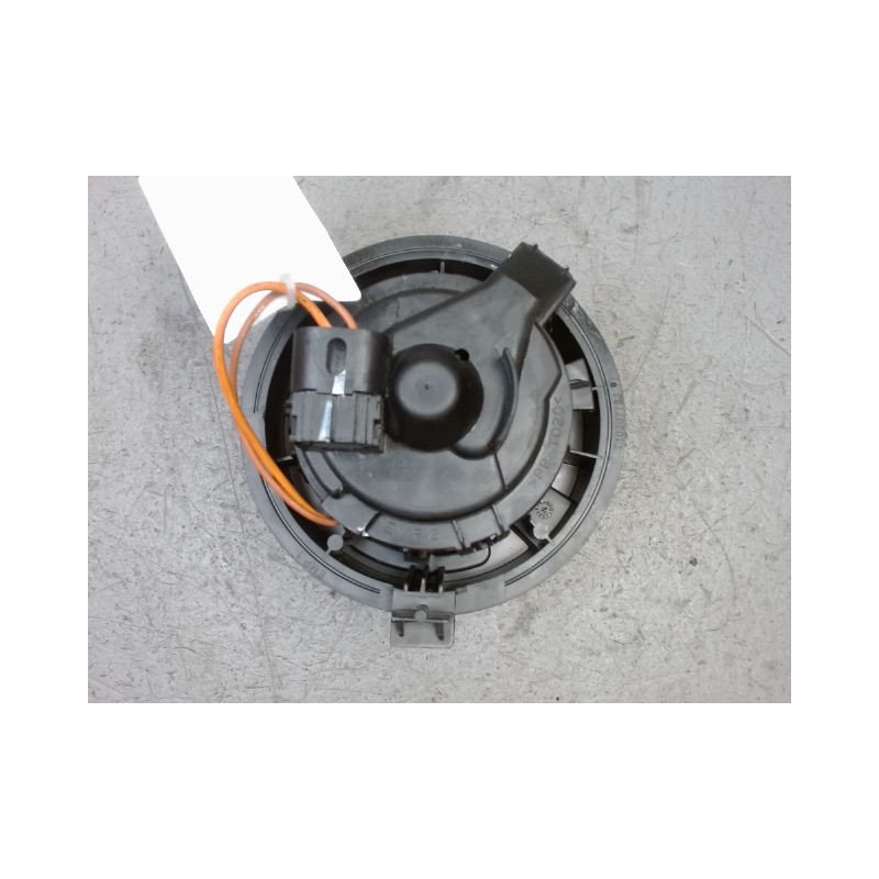 MOTEUR VENTILATEUR CHAUFFAGE RENAULT CLIO IV 2012-