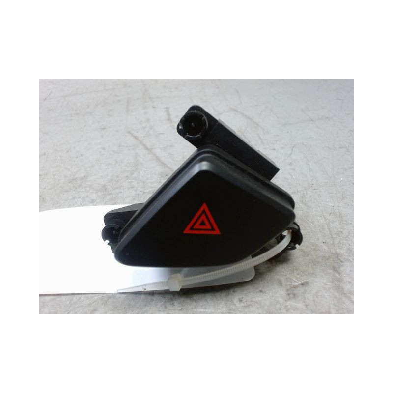 BOUTON DE WARNING HYUNDAI I 30