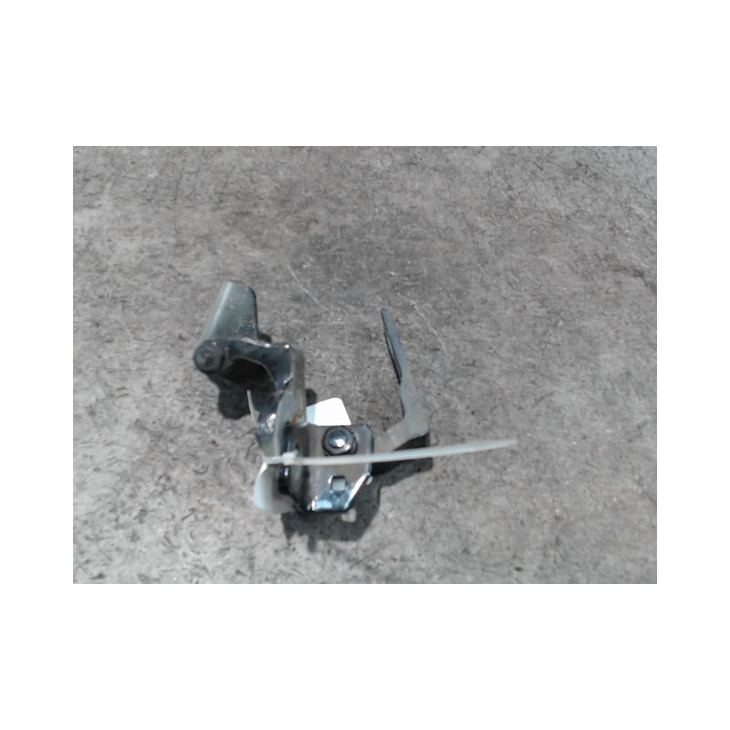 CHARNIÈRE PORTE AVG FORD FOCUS 2008-