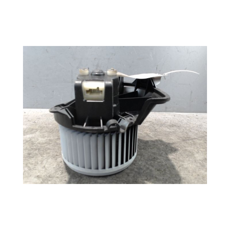 MOTEUR VENTILATEUR CHAUFFAGE OPEL CORSA 2010-