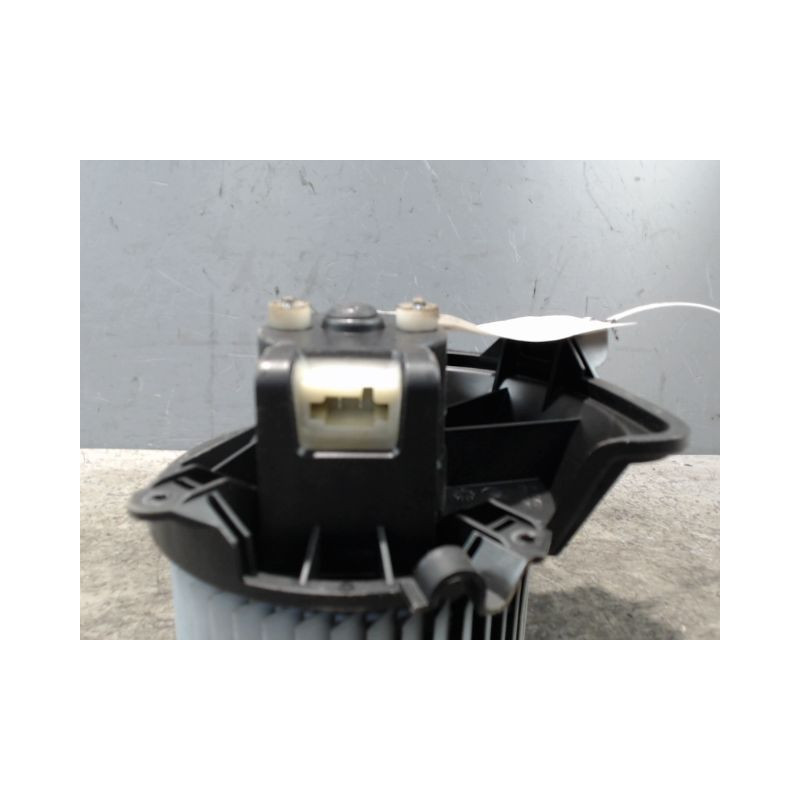 MOTEUR VENTILATEUR CHAUFFAGE OPEL CORSA 2010-