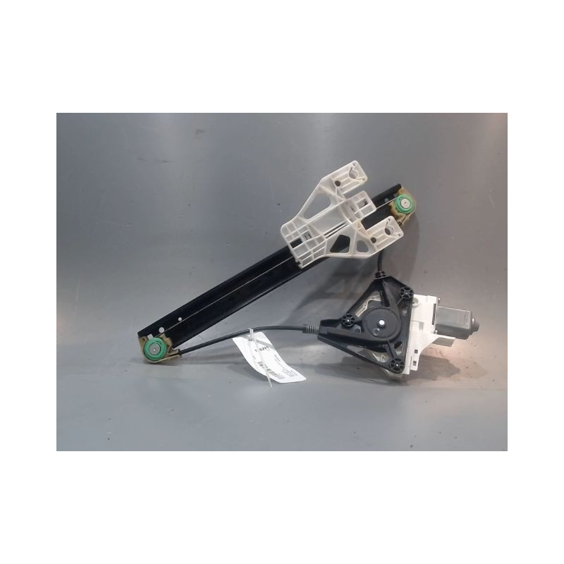 MECANISME+MOTEUR LEVE-GLACE ARRIERE DROIT AUDI A1