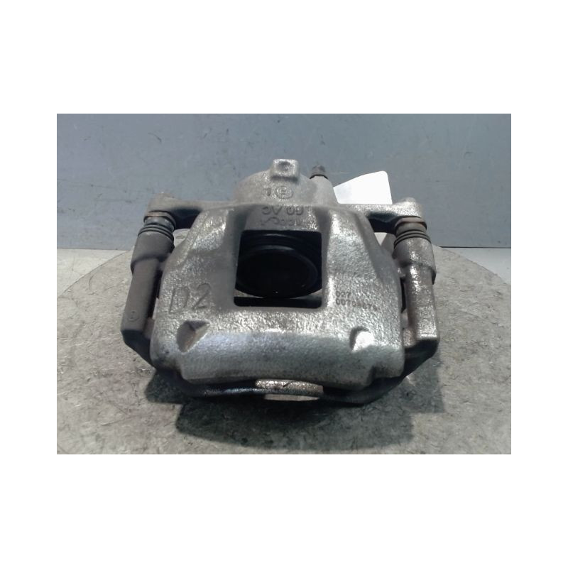 ETRIER DE FREIN AVANT GAUCHE TOYOTA AURIS 2010-