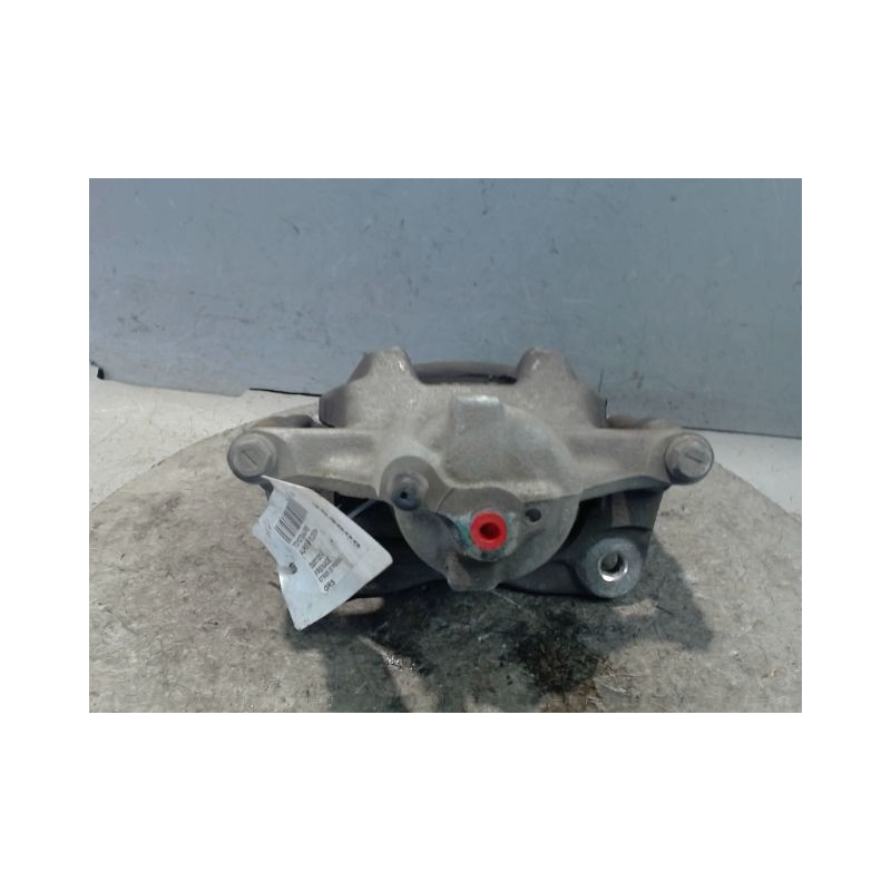 ETRIER DE FREIN AVANT GAUCHE TOYOTA AURIS 2010-