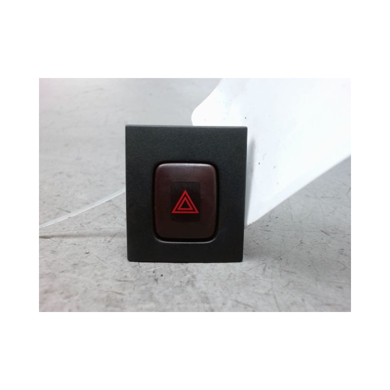 BOUTON DE WARNING VOLVO S80
