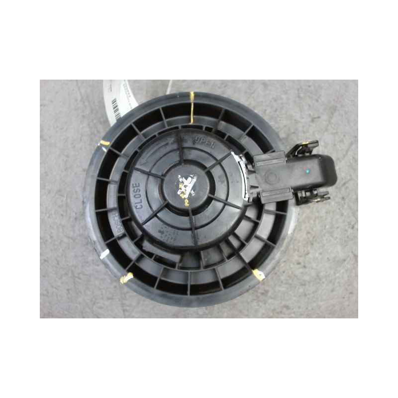 MOTEUR VENTILATEUR CHAUFFAGE HYUNDAI I 20