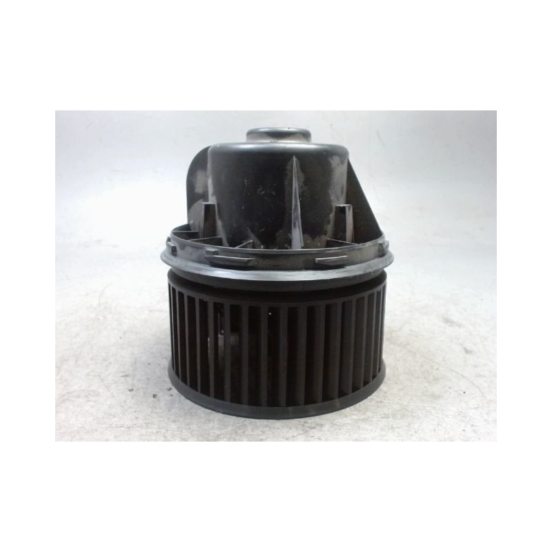MOTEUR VENTILATEUR CHAUFFAGE FORD FOCUS