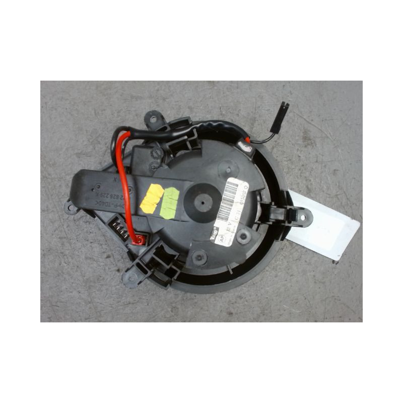 MOTEUR VENTILATEUR CHAUFFAGE PEUGEOT 406 95-99
