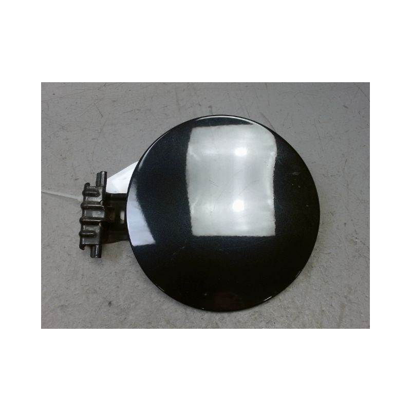 VOLET DE TRAPPE CARBURANT TOYOTA YARIS