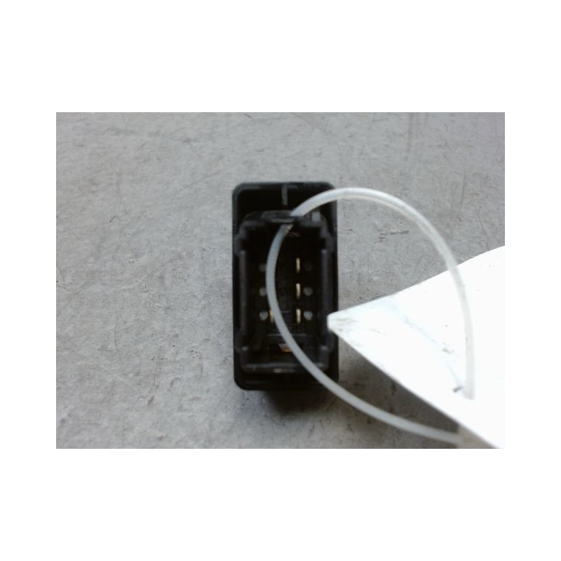 COMMANDE LEVE-GLACE PORTE AVD PEUGEOT PARTNER TEPEE 2008-