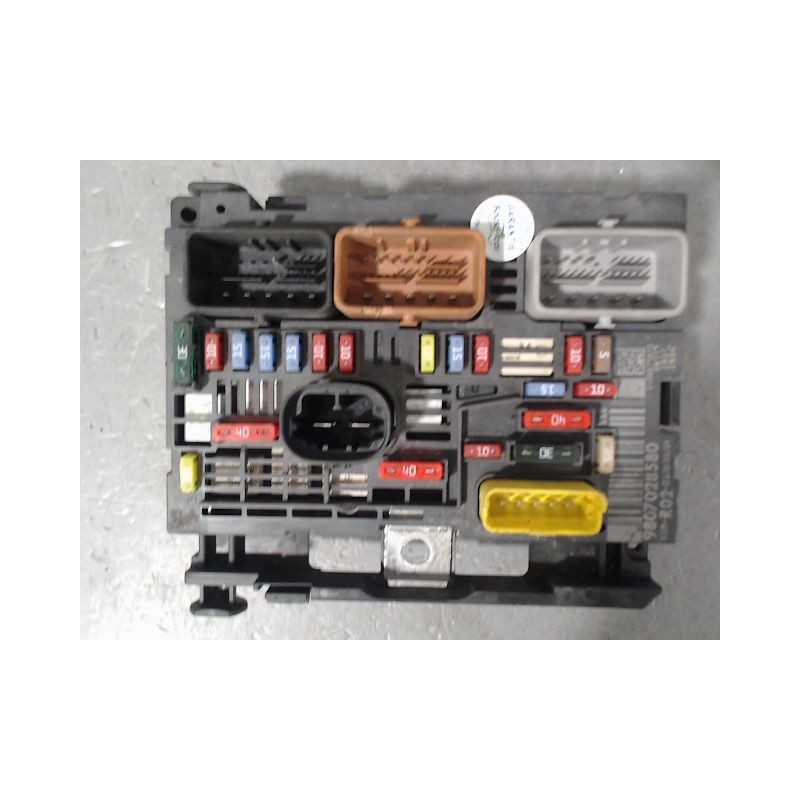 BOITE A FUSIBLES CITROEN C5 2008-