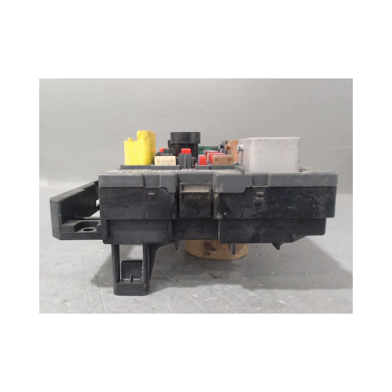 BOITE A FUSIBLES CITROEN C5 2008-