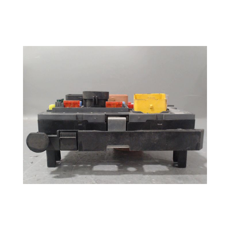 BOITE A FUSIBLES CITROEN C4 2010-