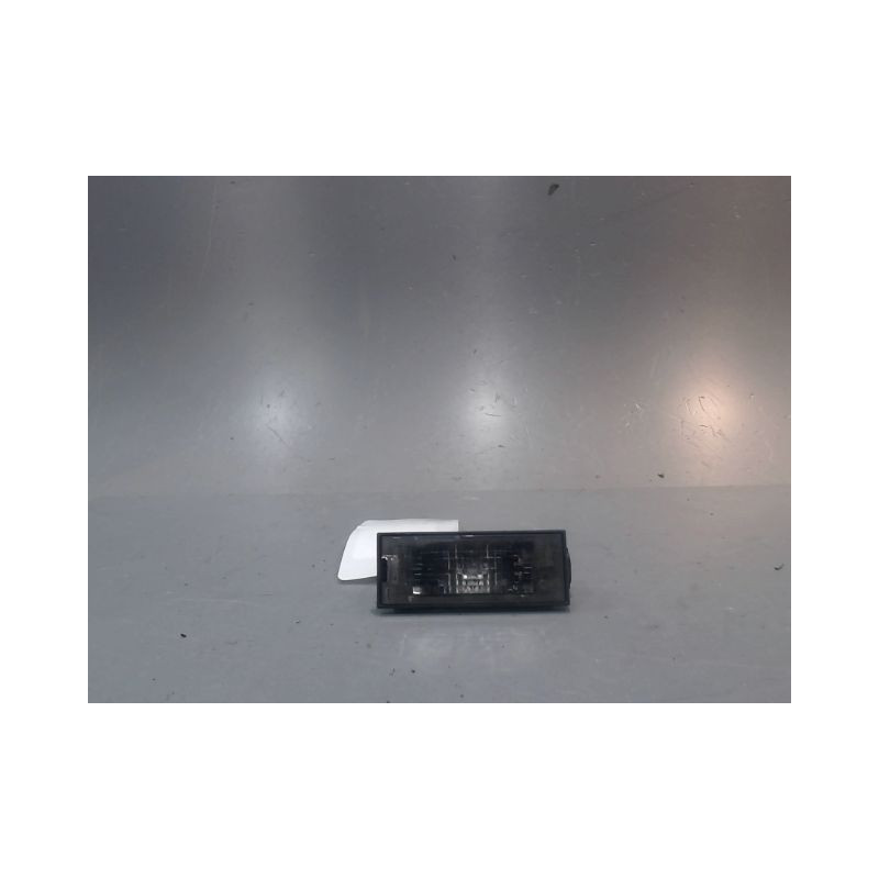 ECLAIREUR PLAQUE DE POLICE GAUCHE RENAULT MEGANE