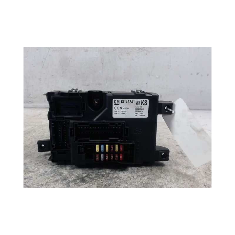 PLATINE FUSIBLE HABITACLE OPEL CORSA 06-09