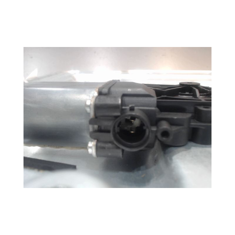 MECANISME+MOTEUR LEVE-GLACE AVANT DROIT NISSAN QASHQAI