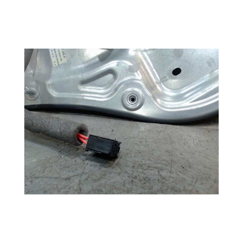 MECANISME+MOTEUR LEVE-GLACE AVANT DROIT SKODA YETI