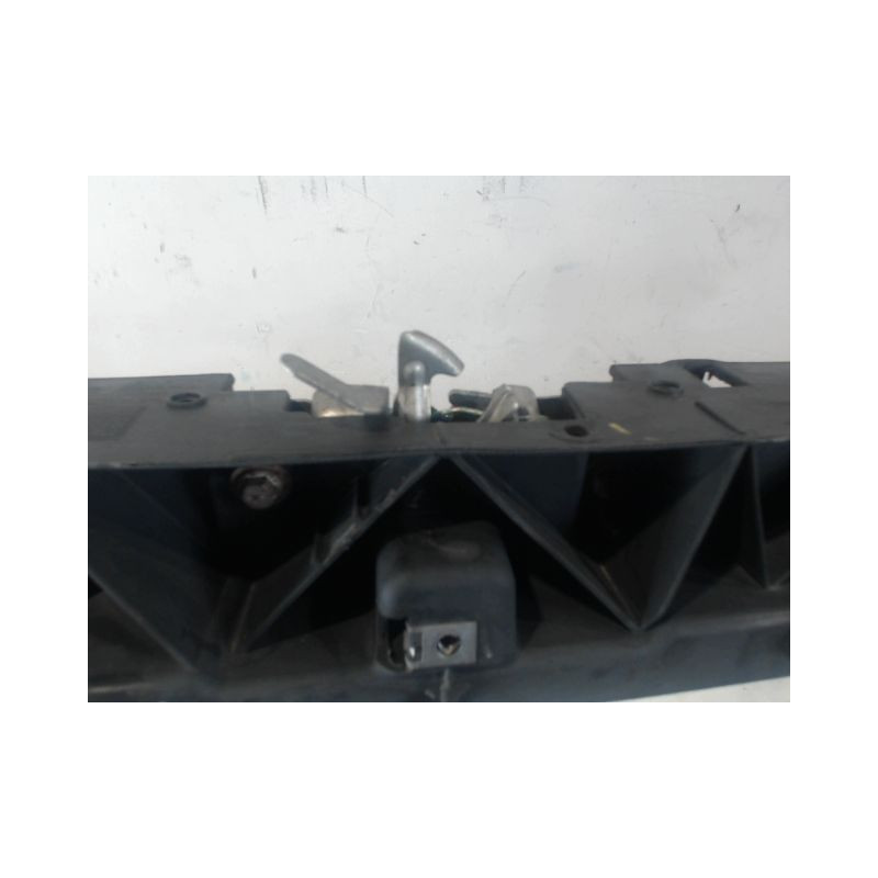 FACE AVANT RENAULT CLIO