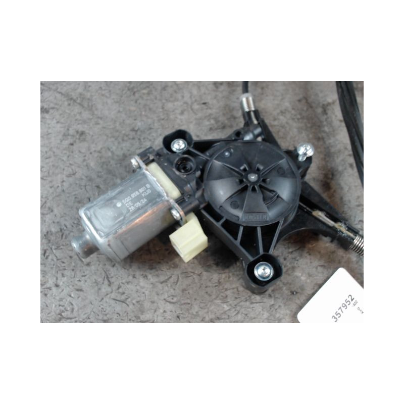 MECANISME+MOTEUR LEVE-GLACE AVANT GAUCHE SKODA KAROQ