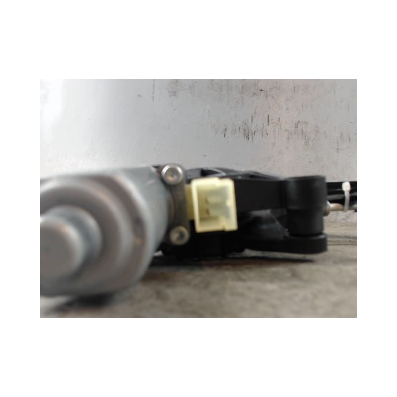 MECANISME+MOTEUR LEVE-GLACE AVANT GAUCHE SKODA KAROQ