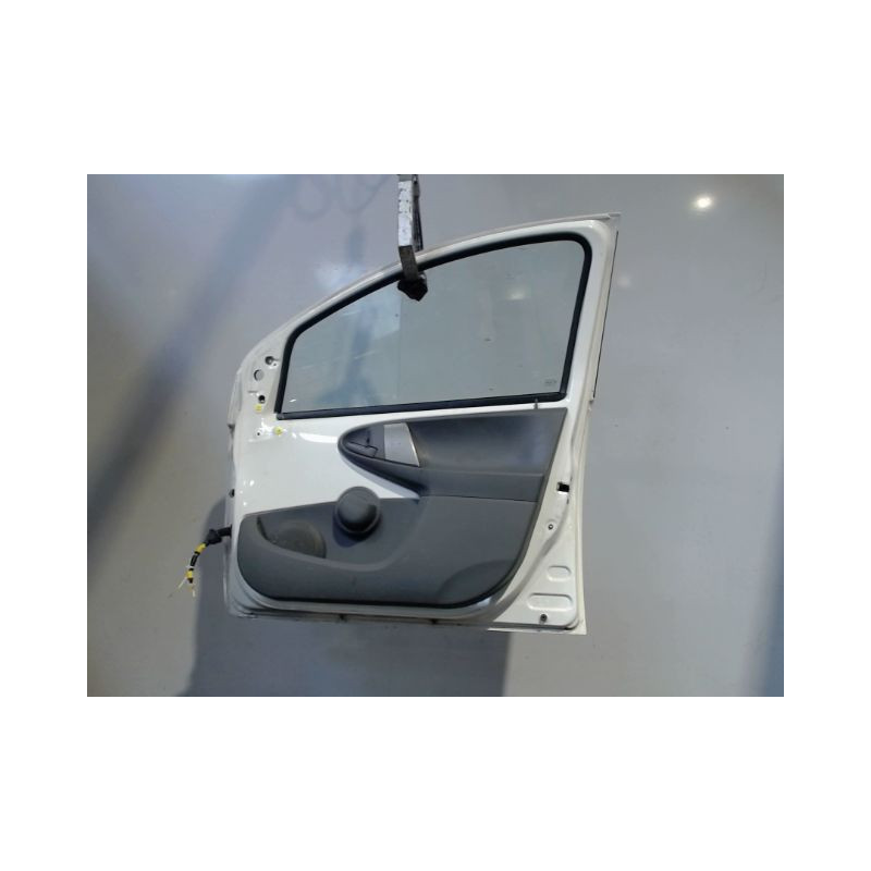 PORTE AVANT DROIT TOYOTA AYGO 5P