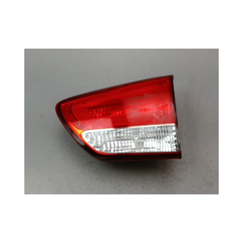 FEU ARRIERE INTERIEUR DROIT KIA CARENS 2002-