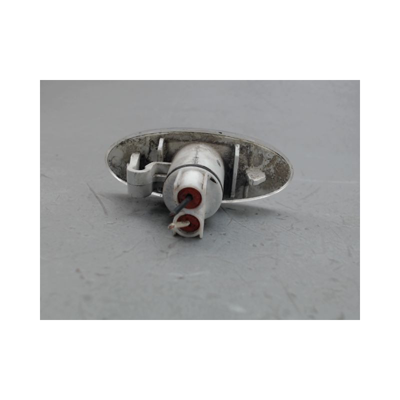 REPETITEUR AILE DROIT NISSAN MICRA