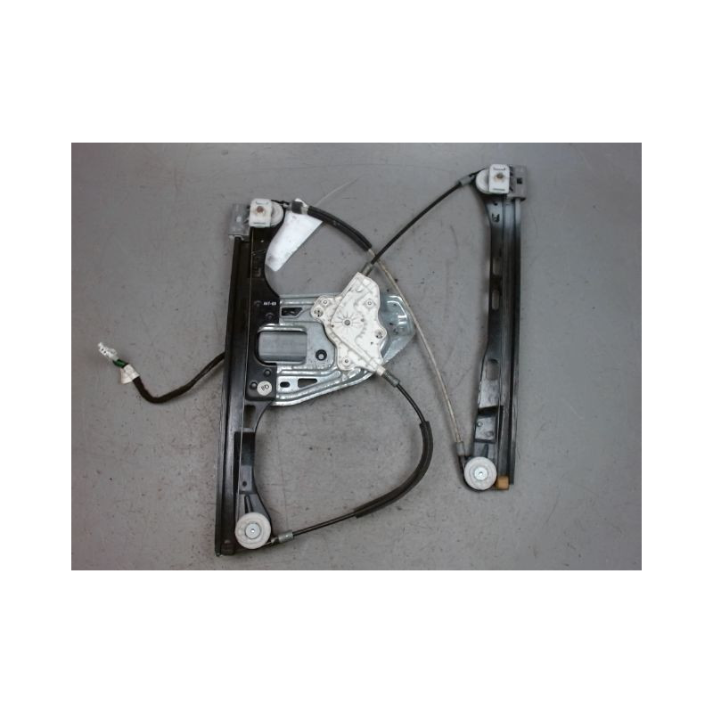 MECANISME+MOTEUR LEVE-GLACE AVANT GAUCHE MERCEDES CLASSE C 2000-