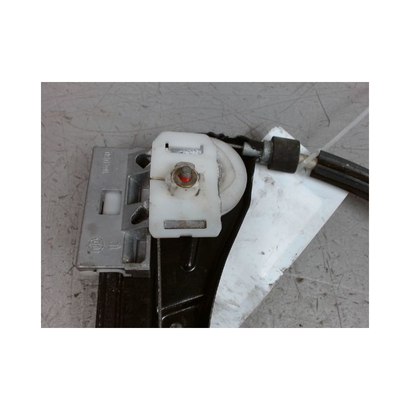 MECANISME+MOTEUR LEVE-GLACE AVANT GAUCHE MERCEDES CLASSE C 2000-