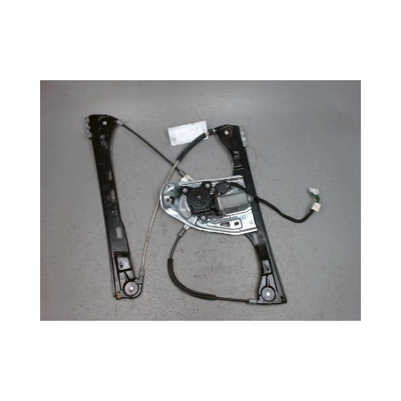 MECANISME+MOTEUR LEVE-GLACE AVANT GAUCHE MERCEDES CLASSE C 2000-