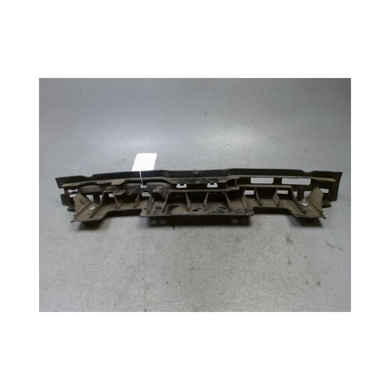 SUPPORT CENTRAL PARE-CHOC ARRIERE  RENAULT CLIO