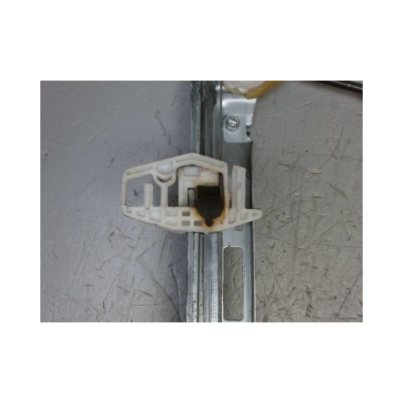 MECANISME+MOTEUR LEVE-GLACE AVANT DROIT PEUGEOT 206 3P