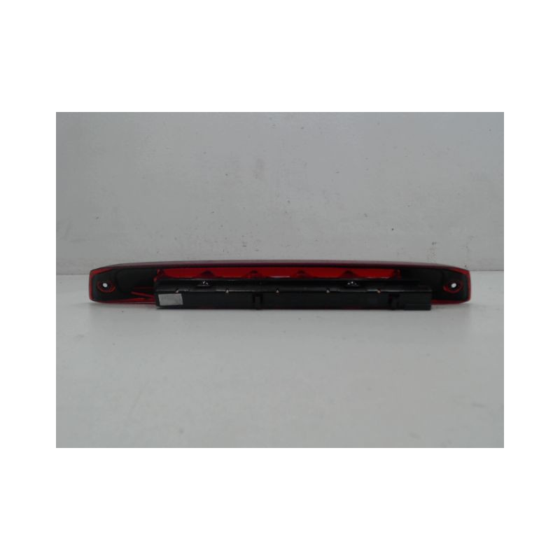 FEUX STOP SUPPLEMENTAIRE FORD FOCUS