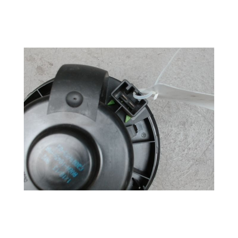 MOTEUR VENTILATEUR CHAUFFAGE VOLVO V40