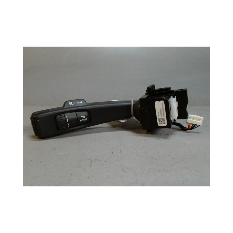 COMMANDE CLIGNOTANT VOLVO V40