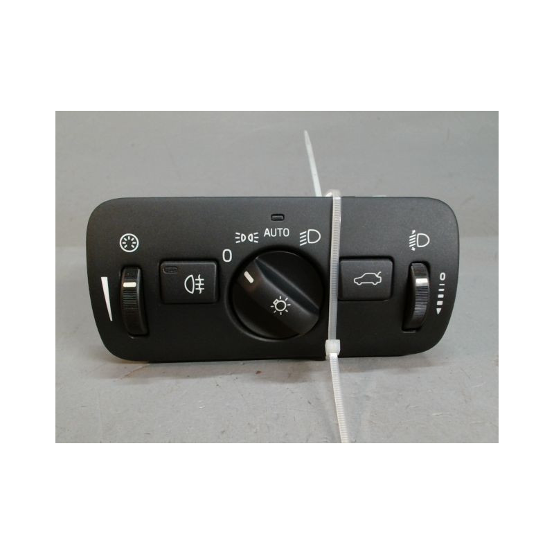 INTERIEUR COMMANDE PHARES VOLVO V40