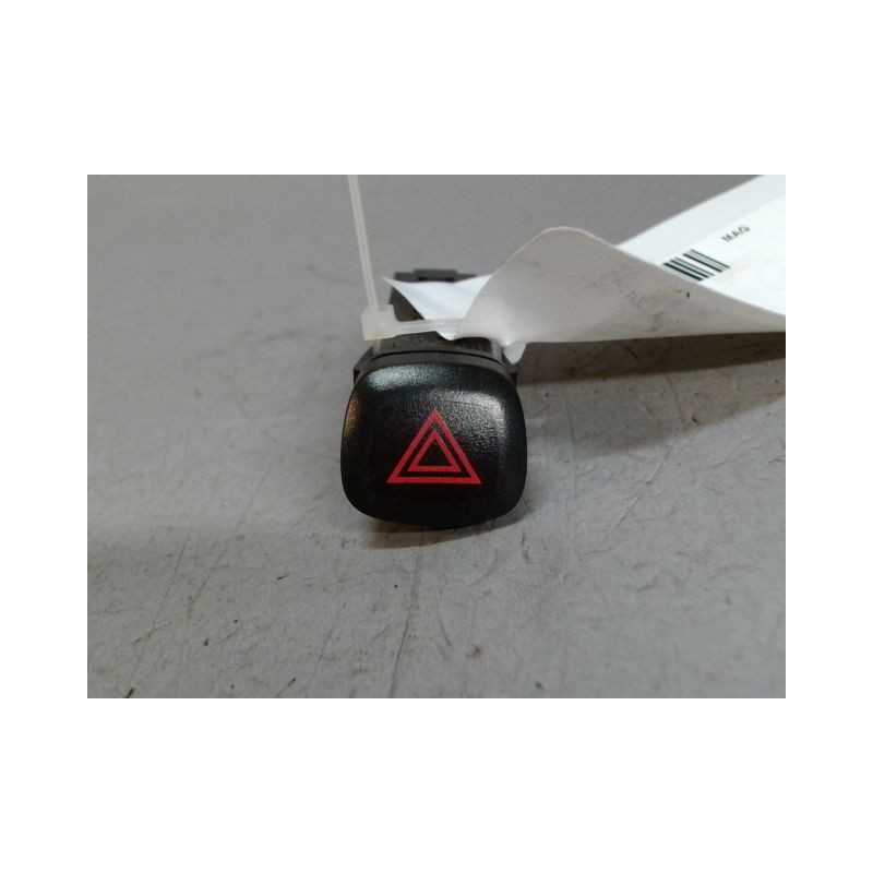 BOUTON DE WARNING VOLVO V40