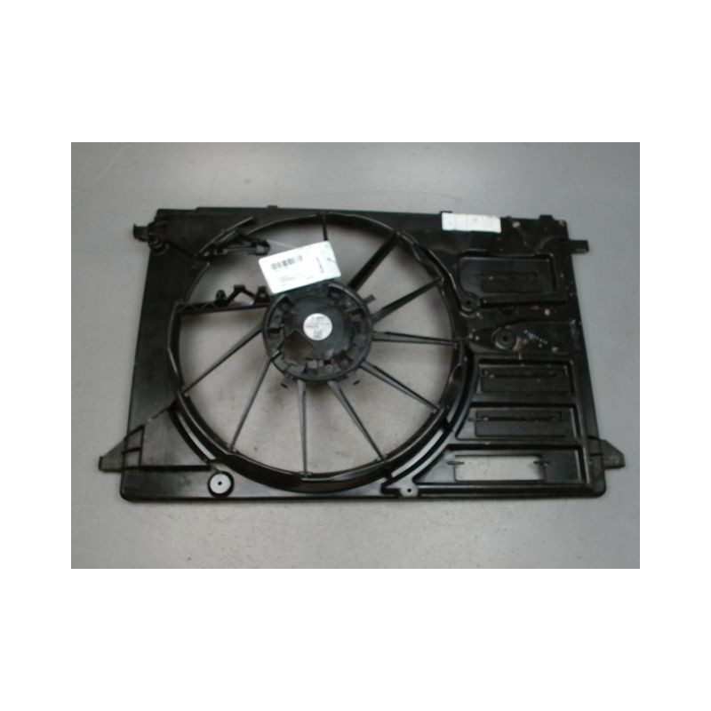 SUPPORT DE VENTILATEUR VOLVO V40