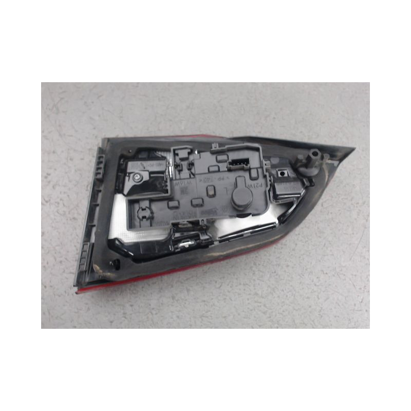 FEU ARRIERE INTERIEUR GAUCHE OPEL ASTRA
