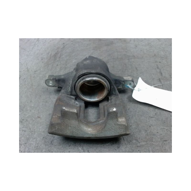 ETRIER DE FREIN AVANT GAUCHE TOYOTA AURIS 2010-
