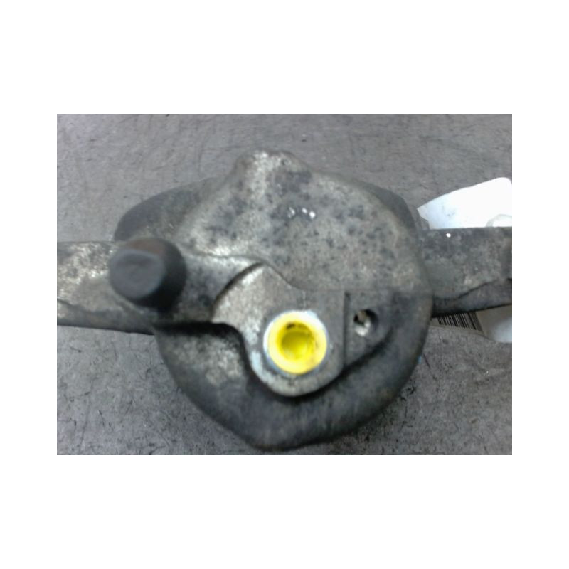 ETRIER DE FREIN AVANT GAUCHE TOYOTA AURIS 2010-