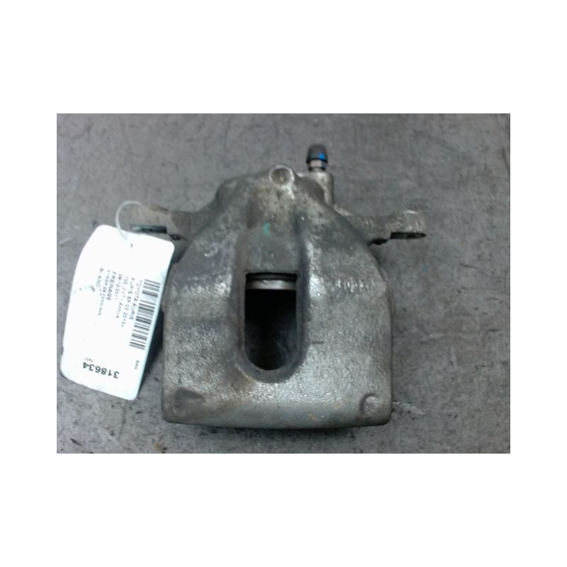 ETRIER DE FREIN AVANT GAUCHE TOYOTA AURIS 2010-