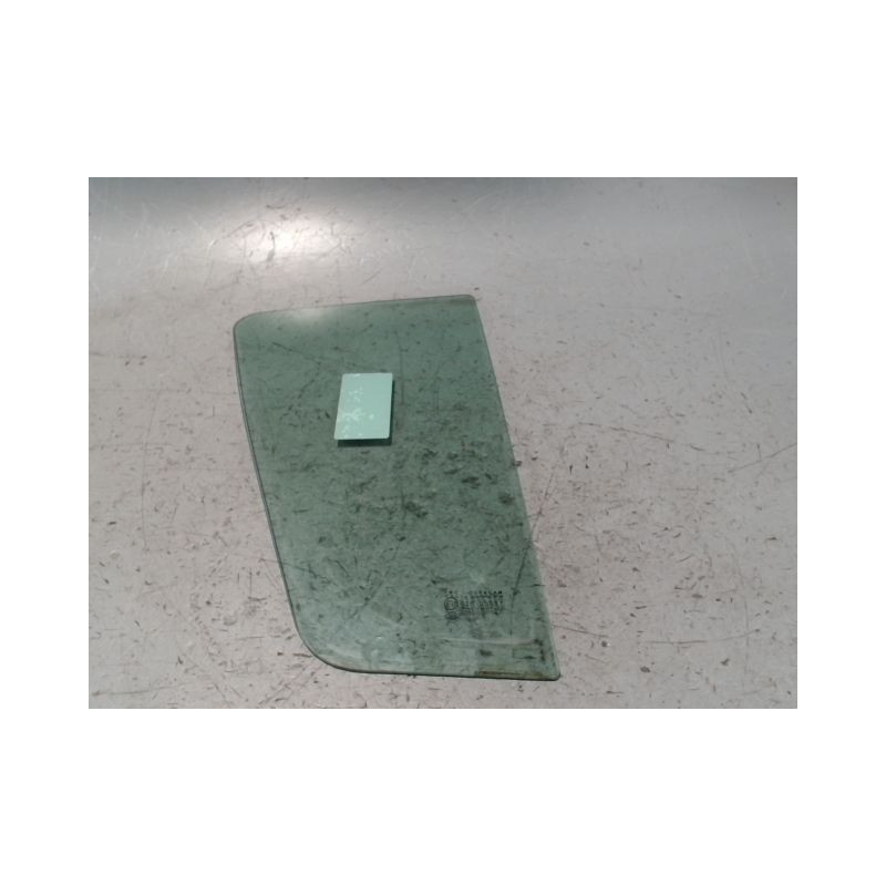 GLACE CUSTODE DROIT DACIA SANDERO