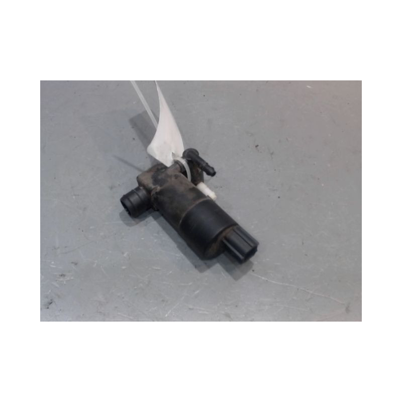 POMPE LAVE-GLACE AVANT FORD FOCUS