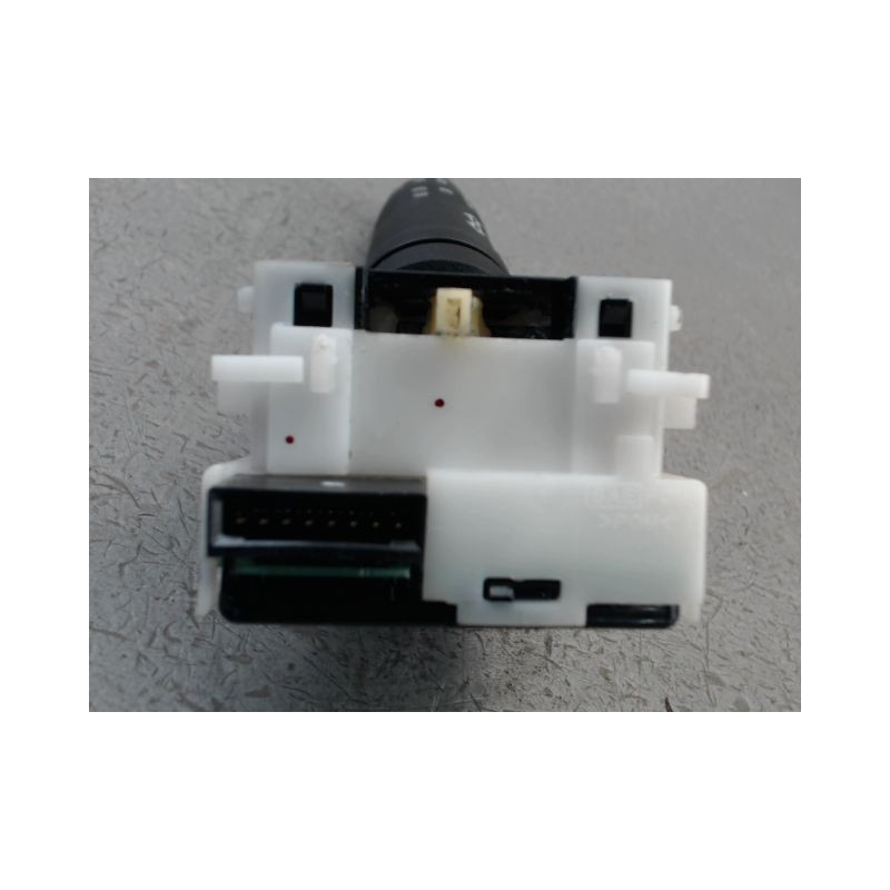 COMMANDE CLIGNOTANT NISSAN NV200
