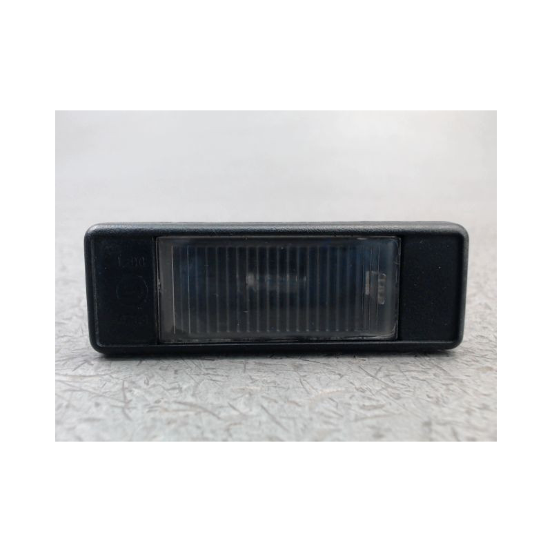 ECLAIREUR PLAQUE DE POLICE GAUCHE NISSAN NV200
