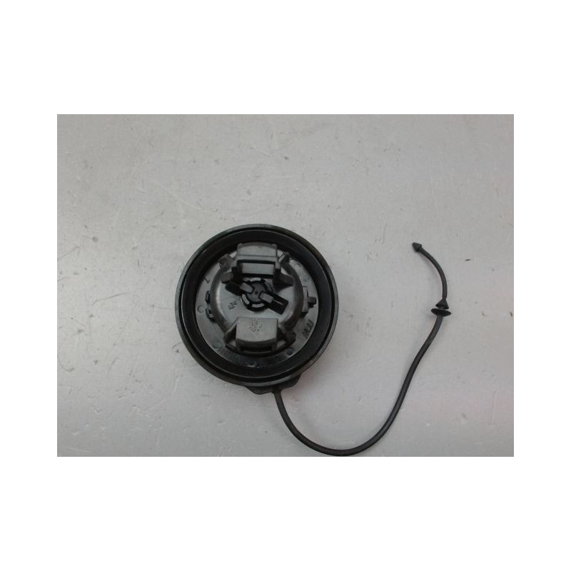 BOUCHON RESERVOIR A CARBURANT PEUGEOT 308 2009-