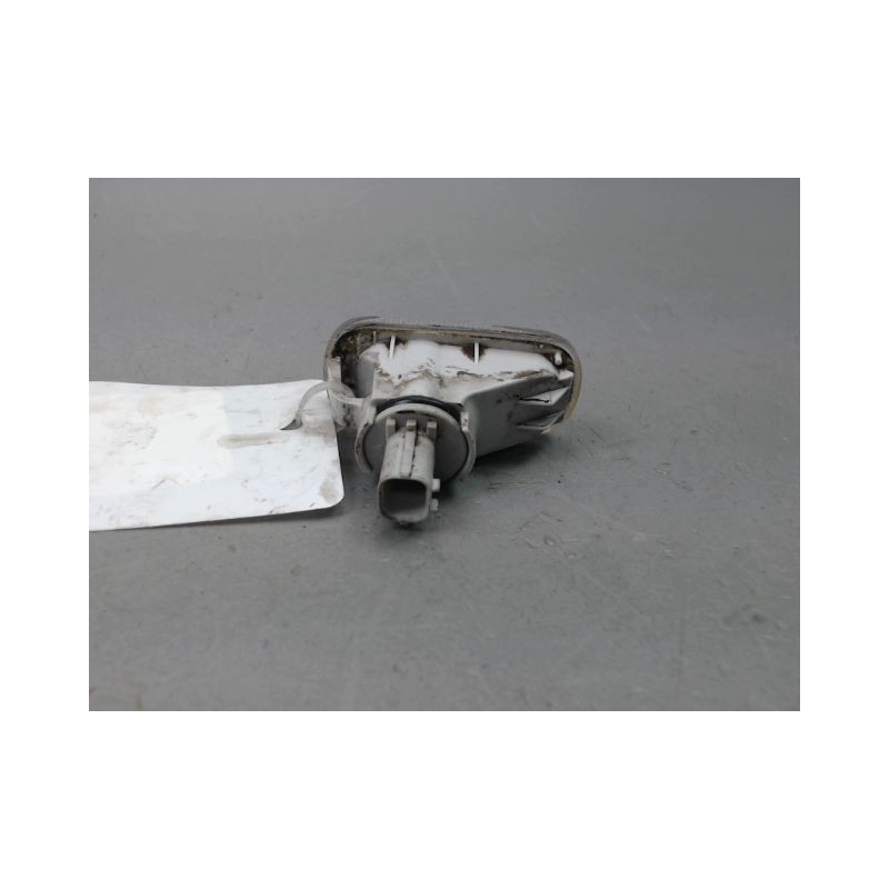 REPETITEUR AILE GAUCHE HONDA CR-V -2002