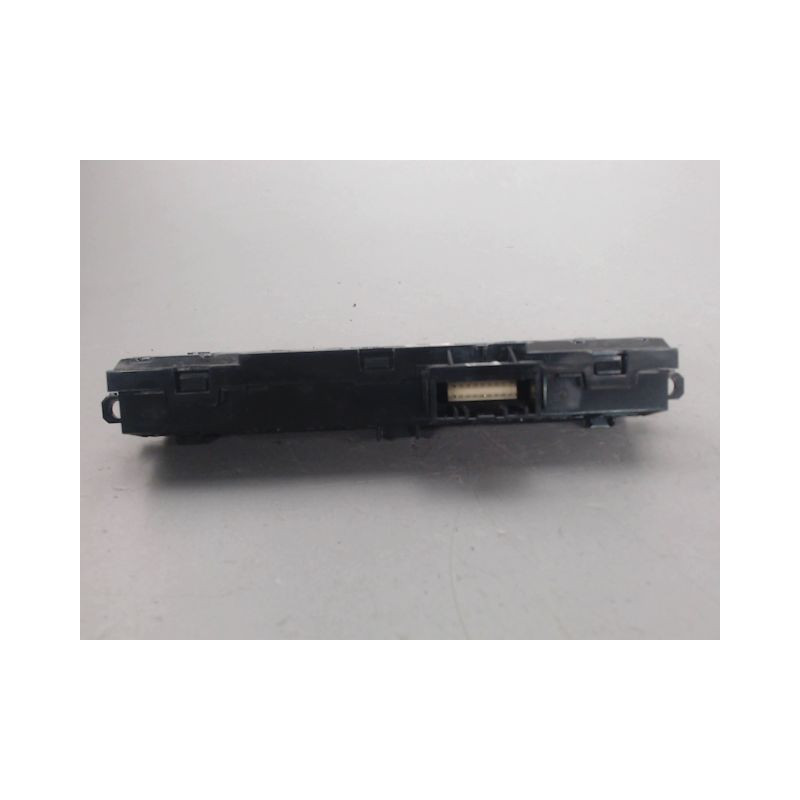 BOUTON DE WARNING RENAULT KANGOO