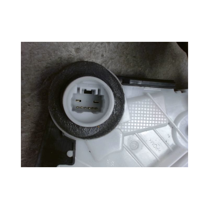 SYSTEME CONDAMNATION AVANT GAUCHE TOYOTA YARIS